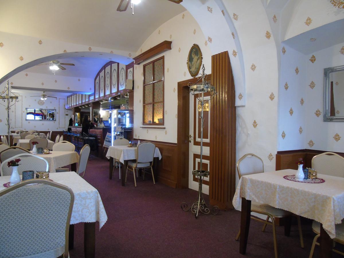 Gl Hotel Trutnov Eksteriør billede