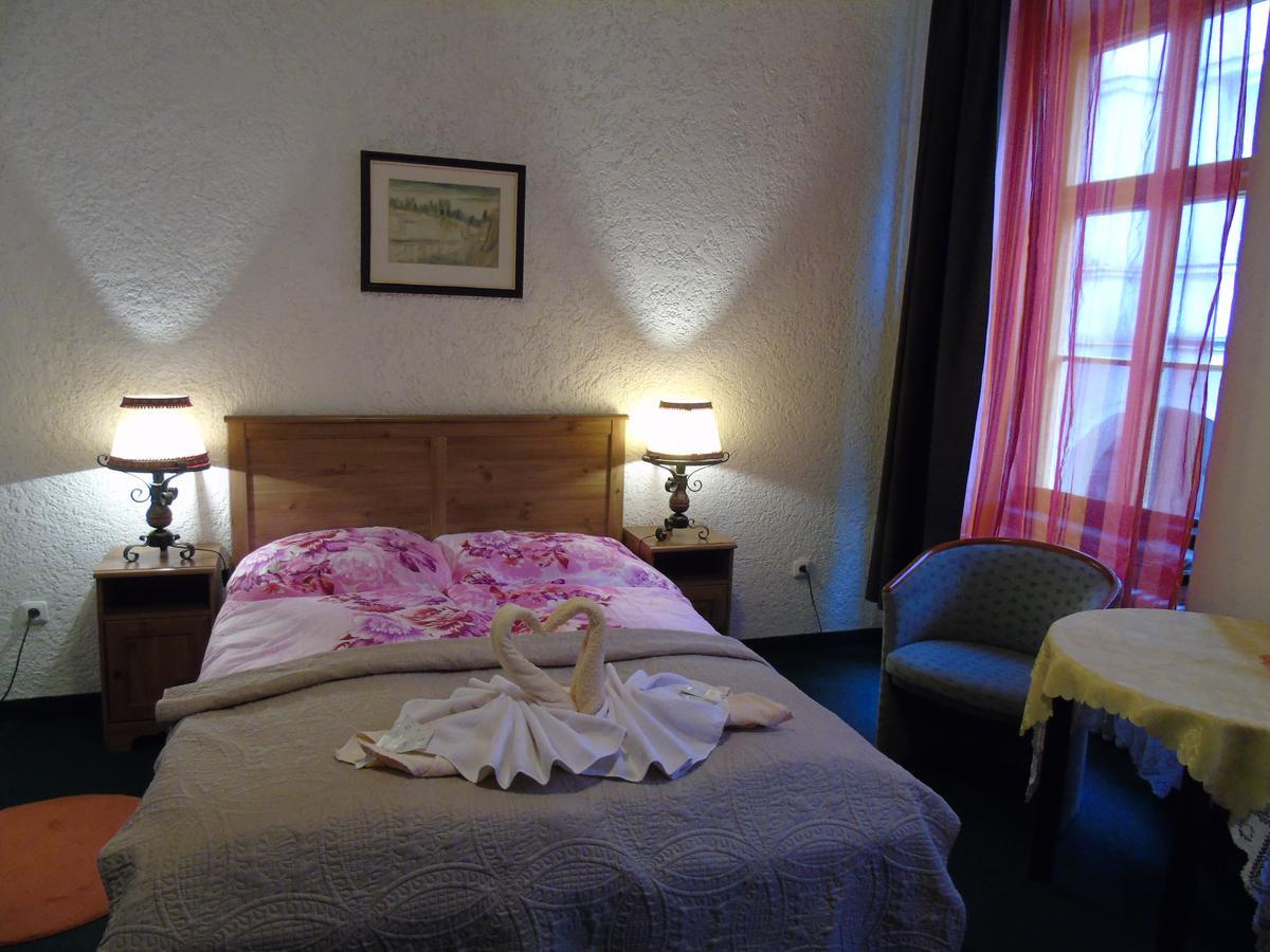 Gl Hotel Trutnov Eksteriør billede
