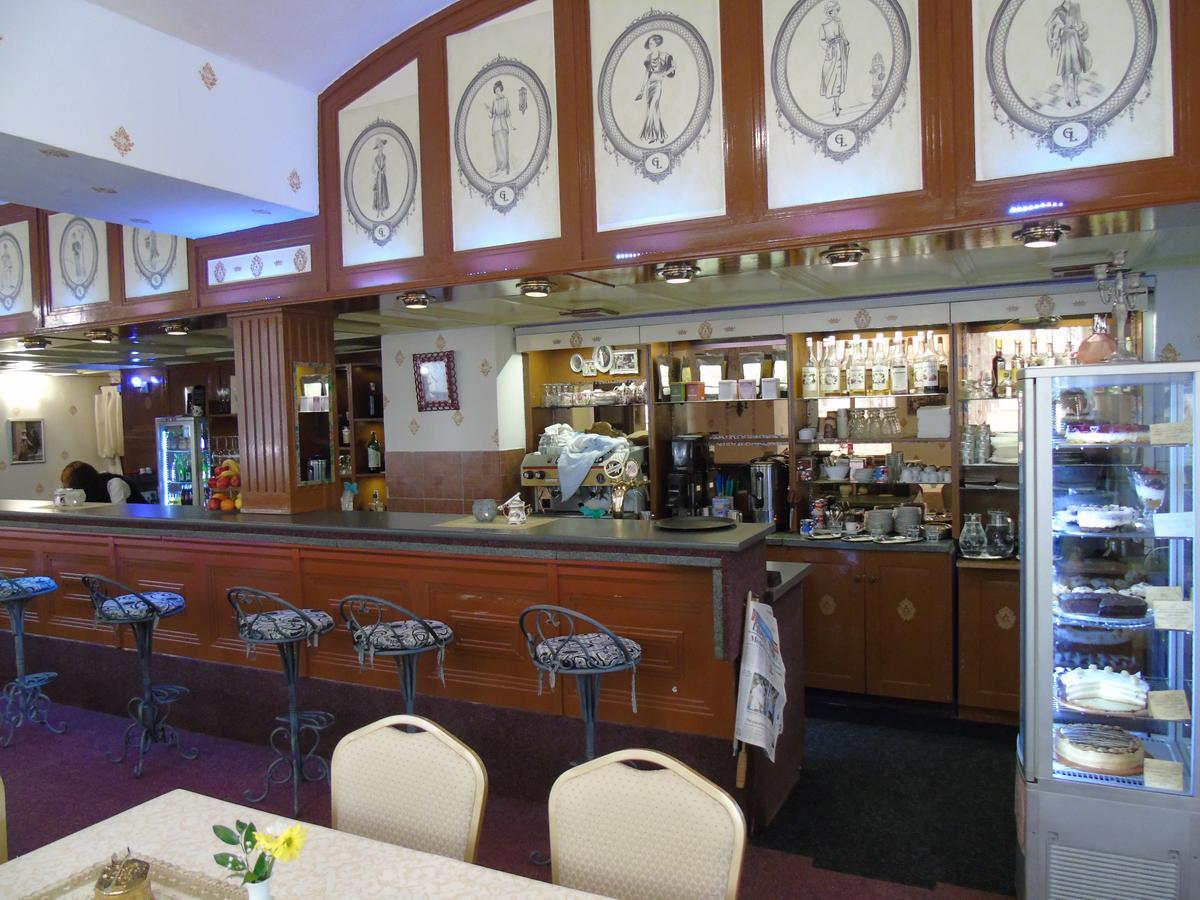 Gl Hotel Trutnov Eksteriør billede