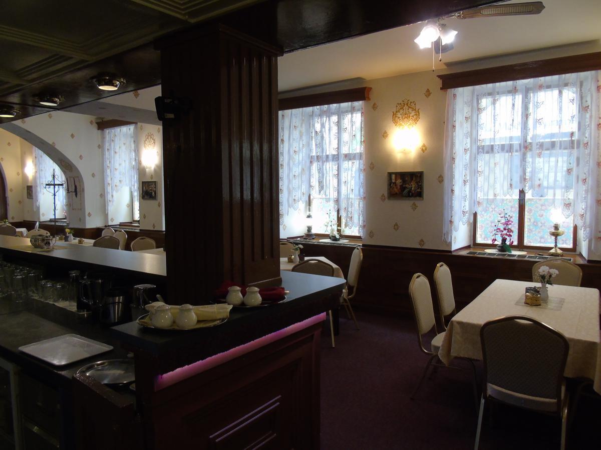 Gl Hotel Trutnov Eksteriør billede