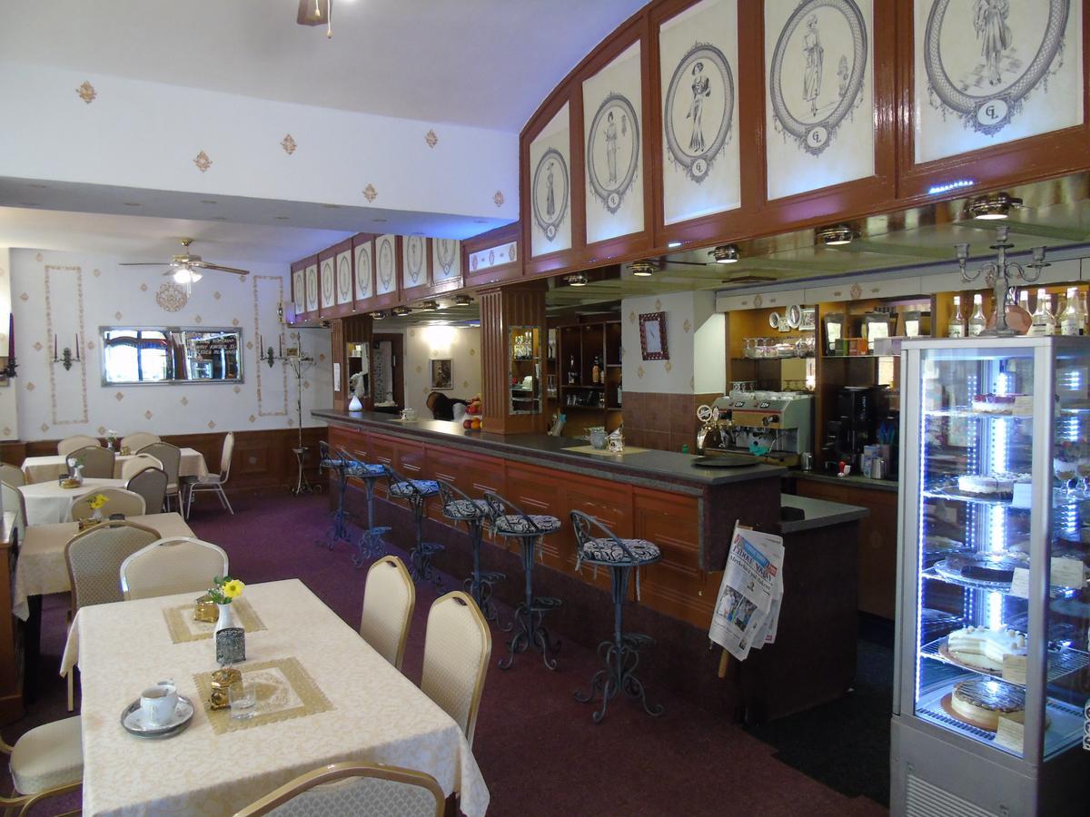Gl Hotel Trutnov Eksteriør billede