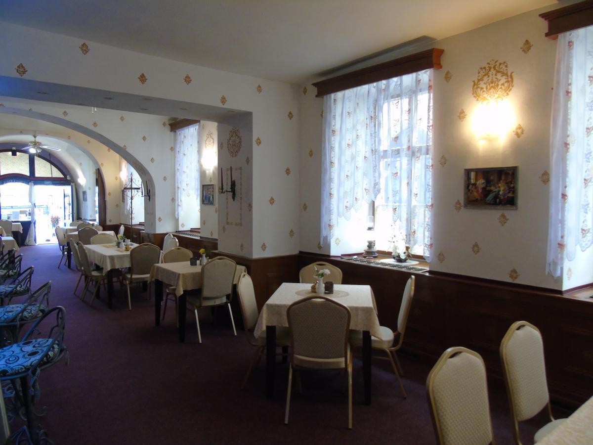 Gl Hotel Trutnov Eksteriør billede