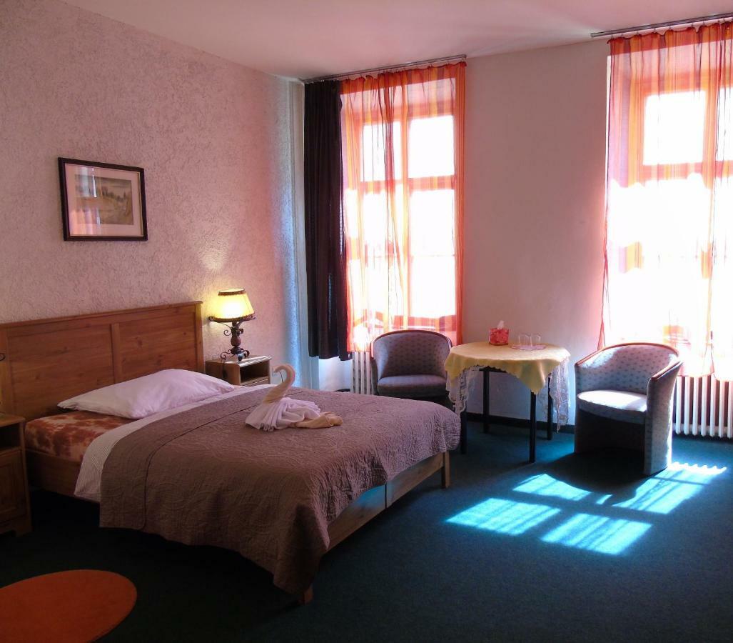 Gl Hotel Trutnov Eksteriør billede